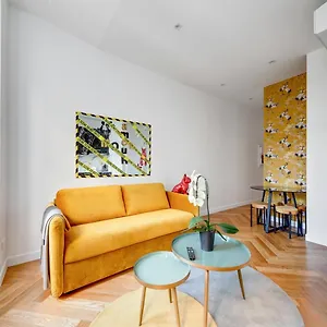  Apartment 208 Guerlain - Superb In